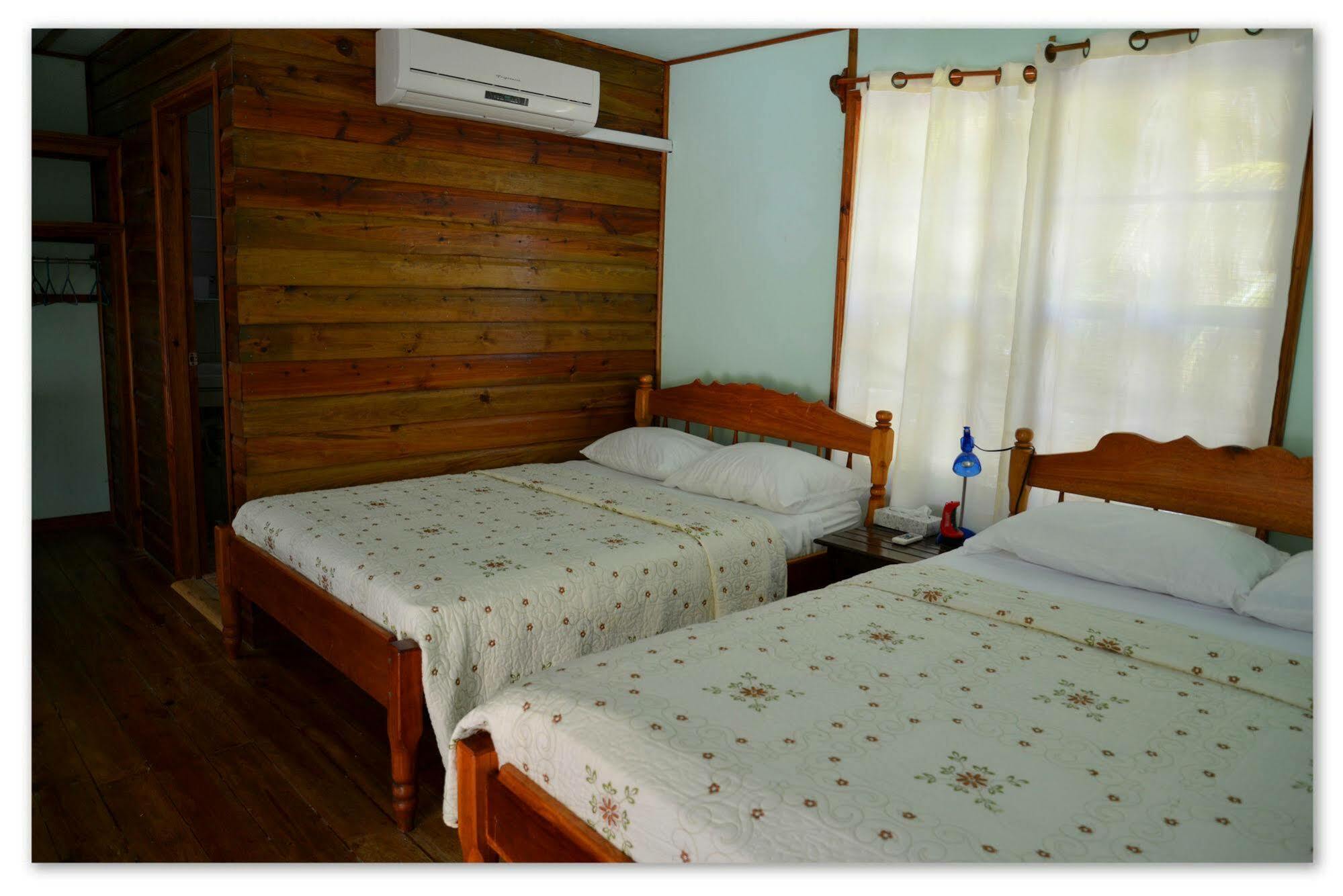 Isla Marisol Resort Bagian luar foto