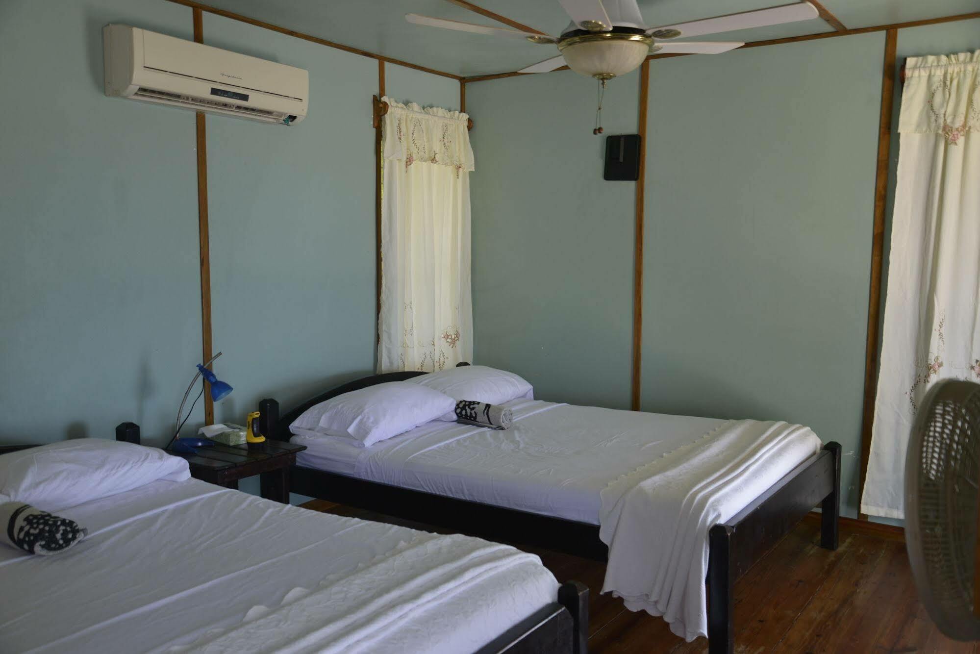 Isla Marisol Resort Bagian luar foto