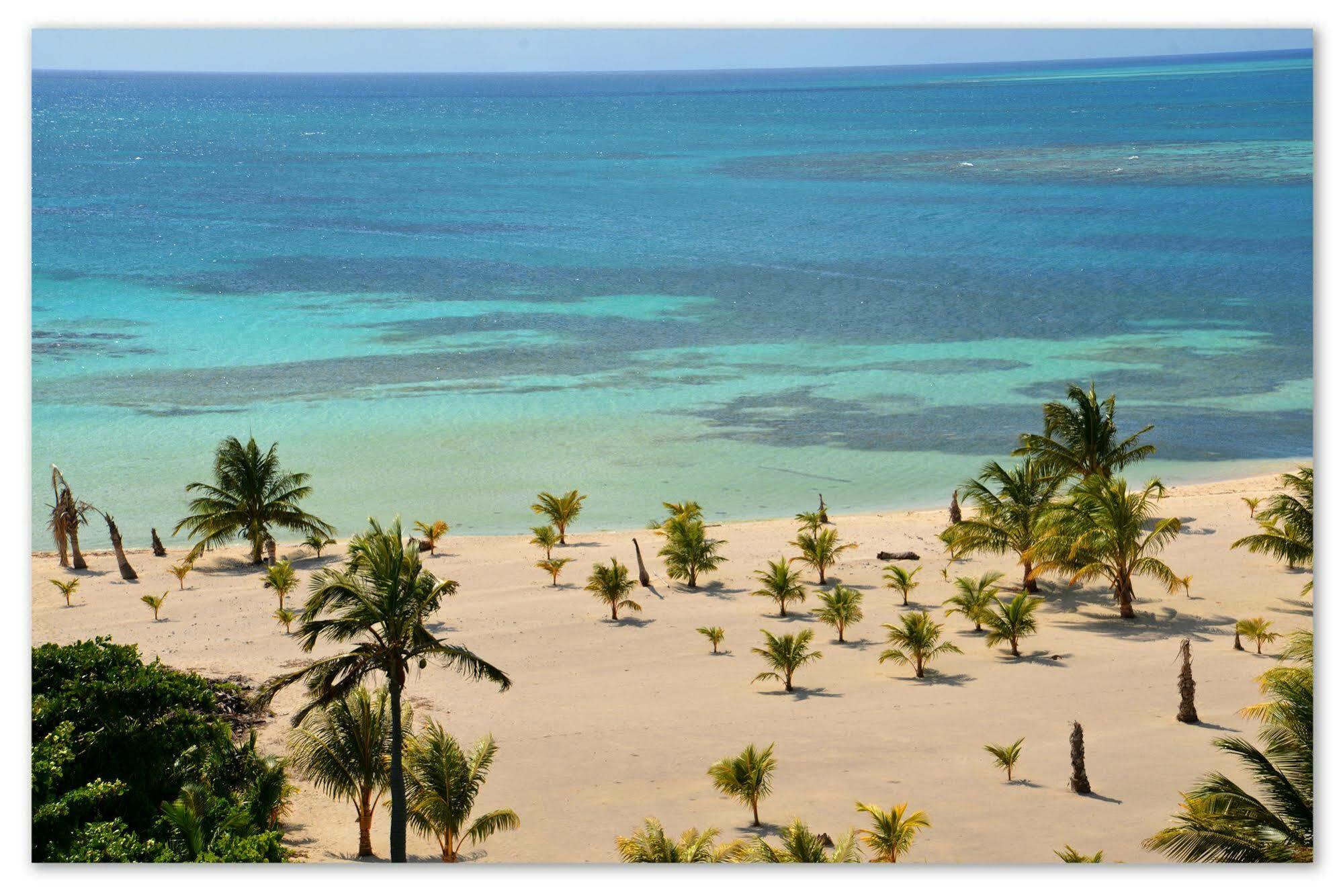 Isla Marisol Resort Bagian luar foto